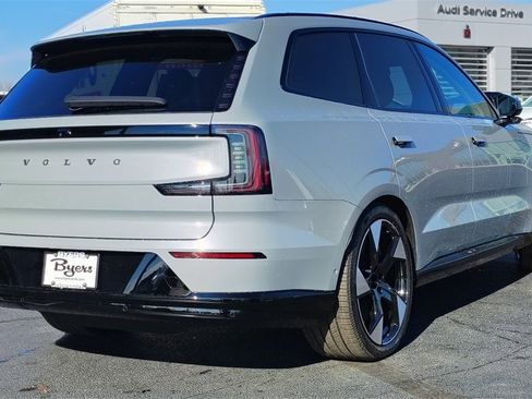 New 2025 Volvo EX90 Ultra image 3