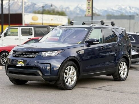 Used 2018 Land Rover Discovery SE AWD/4WD image 3