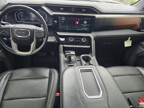 Used 2022 GMC Sierra 1500 Denali w/ Denali Reserve Package image 15