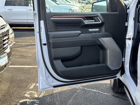 Used 2024 GMC Sierra 1500 Denali w/ Denali Reserve Package image 17