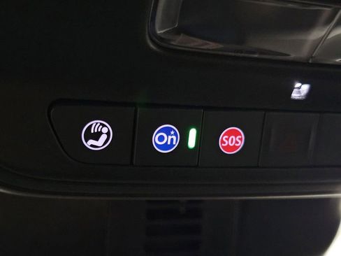 Used 2025 Buick Enclave Preferred image 16