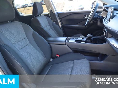 Used 2024 Nissan Rogue SV image 28