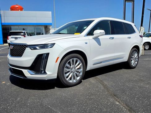 Used 2025 Cadillac XT6 Premium Luxury w/ LPO, Floor Liner Package AWD/4WD image 2