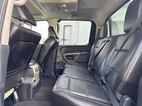 Used 2015 Nissan Titan PRO-4X image 9
