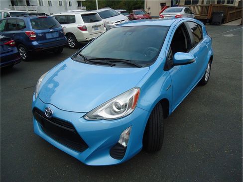 Used 2016 Toyota Prius C Three image 1