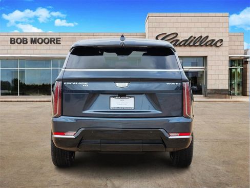 New 2025 Cadillac Escalade IQ Luxury 1 w/ Smart Trailering package image 6