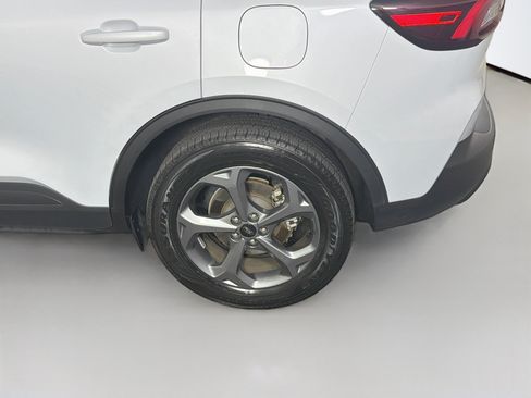 Used 2025 Ford Escape ST-Line Select AWD/4WD image 11