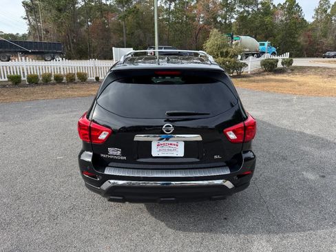 Used 2018 Nissan Pathfinder SL image 5