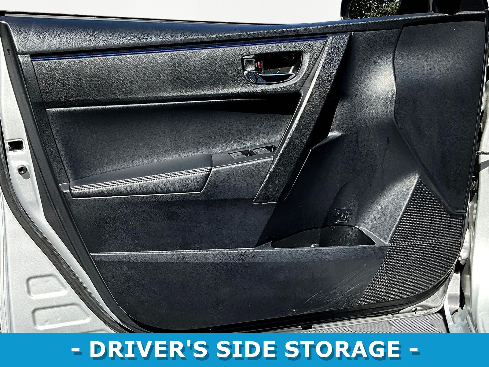 Used 2017 Toyota Corolla XSE w/ Carpet Mat Package (TMS) FWD image 20