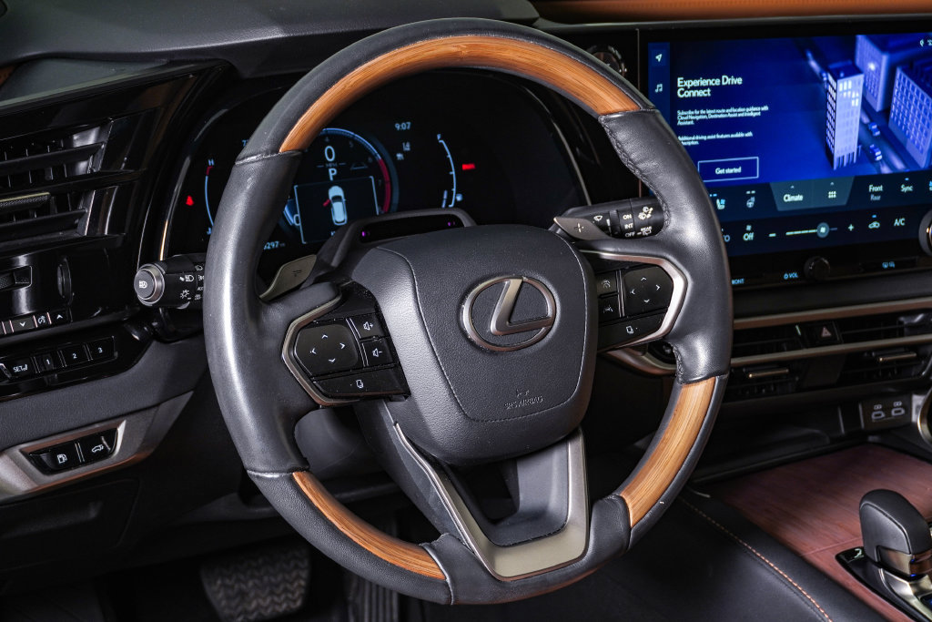 Used 2023 Lexus RX 350 Premium Plus w/ Accessory Package AWD/4WD image 20