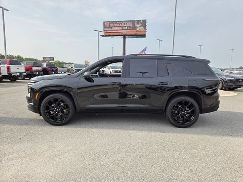 Used 2026 Chevrolet Traverse RS FWD image 4