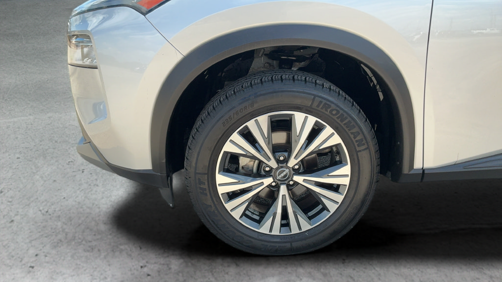 Used 2023 Nissan Rogue SV AWD/4WD image 25