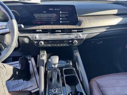 Used 2023 Kia Telluride SX Prestige image 18