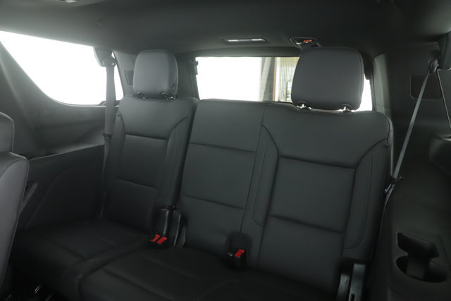 Used 2023 Chevrolet Tahoe Z71 w/ Z71 Off-Road Package AWD/4WD image 31