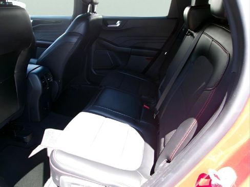Used 2024 Ford Escape ST-Line FWD image 9