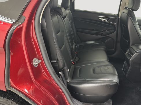 Used 2015 Ford Edge Titanium image 24