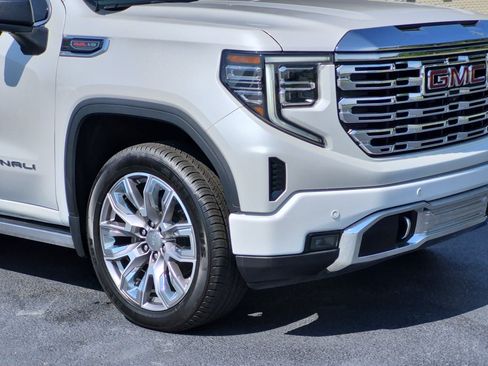 Used 2023 GMC Sierra 1500 Denali AWD/4WD image 9
