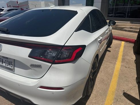 Used 2022 Honda Civic Sport Touring image 2