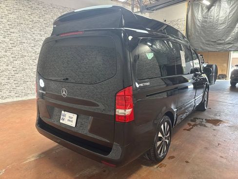 Used 2022 Mercedes-Benz Metris Passenger image 7