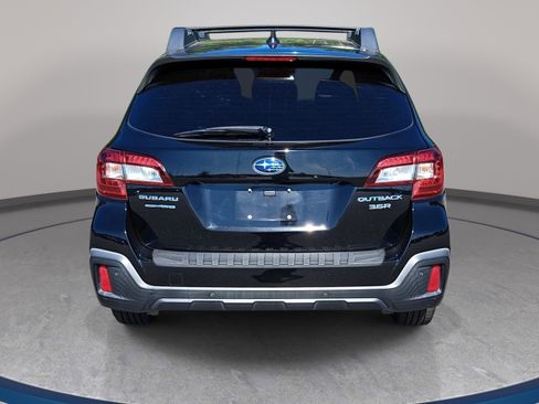 Used 2019 Subaru Outback 3.6R Limited w/ Popular Package #2 AWD/4WD image 6