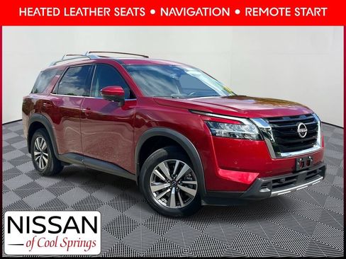 Used 2023 Nissan Pathfinder SL AWD/4WD image 1