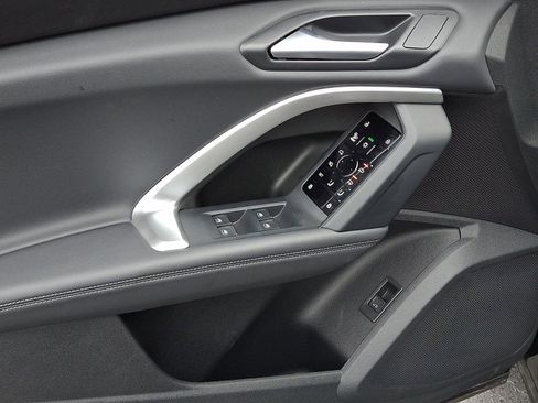 Used 2025 Audi Q5 Premium Plus w/ Premium Plus image 12