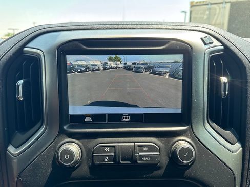 Used 2021 Chevrolet Silverado 1500 LT Trail Boss w/ Convenience Package II AWD/4WD image 19