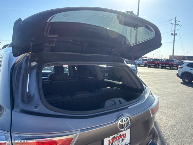 Used 2015 Toyota Highlander XLE FWD image 26