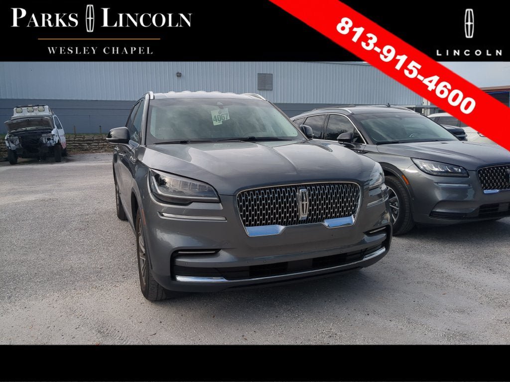 Used 2023 Lincoln Aviator AWD image 4