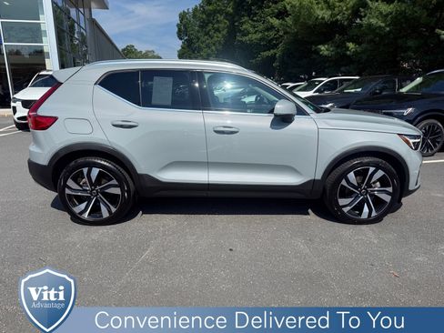 Certified 2024 Volvo XC40 B5 Plus w/ Protection Package Premier AWD/4WD image 9