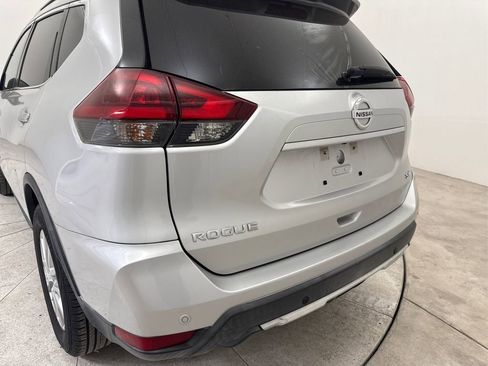 Used 2019 Nissan Rogue SV image 20