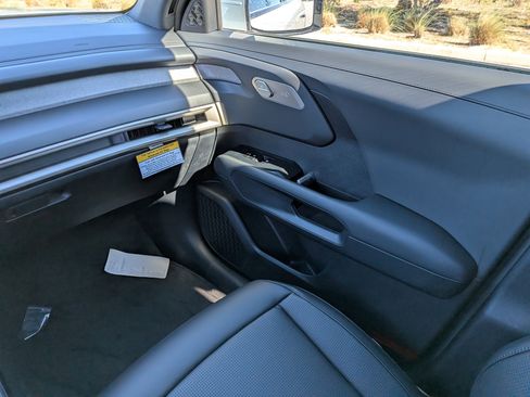 New 2027 Kia Telluride S w/ Towing Package image 21