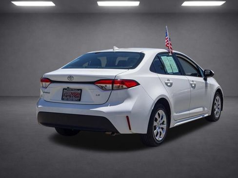 Used 2024 Toyota Corolla LE FWD image 4