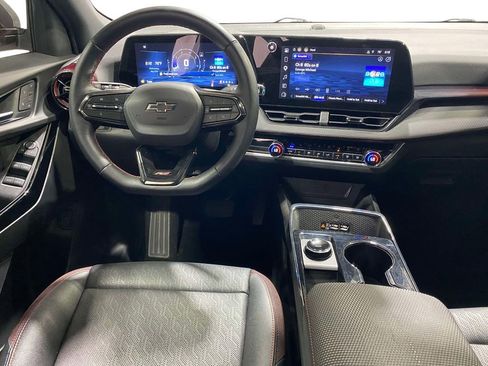 Used 2025 Chevrolet Equinox RS w/ Safety and Technology Package FWD image 11