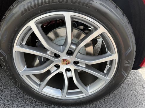New 2026 Porsche Cayenne image 9