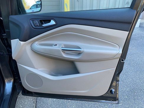 Used 2018 Ford Escape SEL image 31