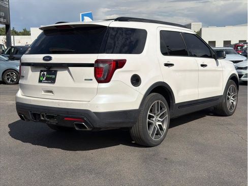 Used 2017 Ford Explorer Sport w/ Equipment Group 401A AWD/4WD image 2