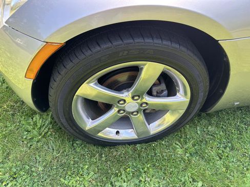 Used 2007 Pontiac Solstice Convertible w/ Premium Package RWD image 37