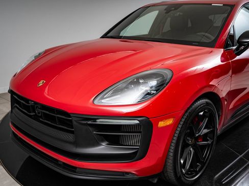 Certified 2024 Porsche Macan GTS AWD/4WD image 17