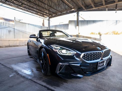 Used 2020 BMW Z4 M40i w/ Premium Package image 1