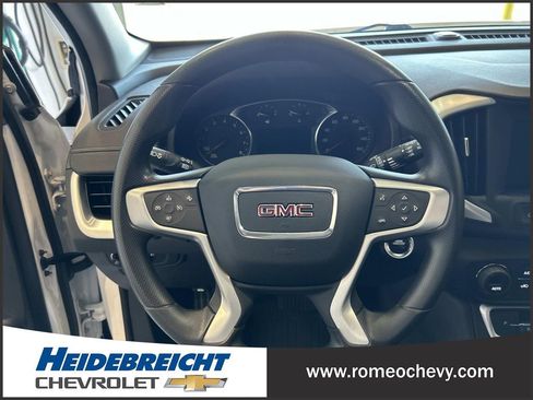 Used 2023 GMC Terrain SLE w/ Driver Convenience Package FWD image 18