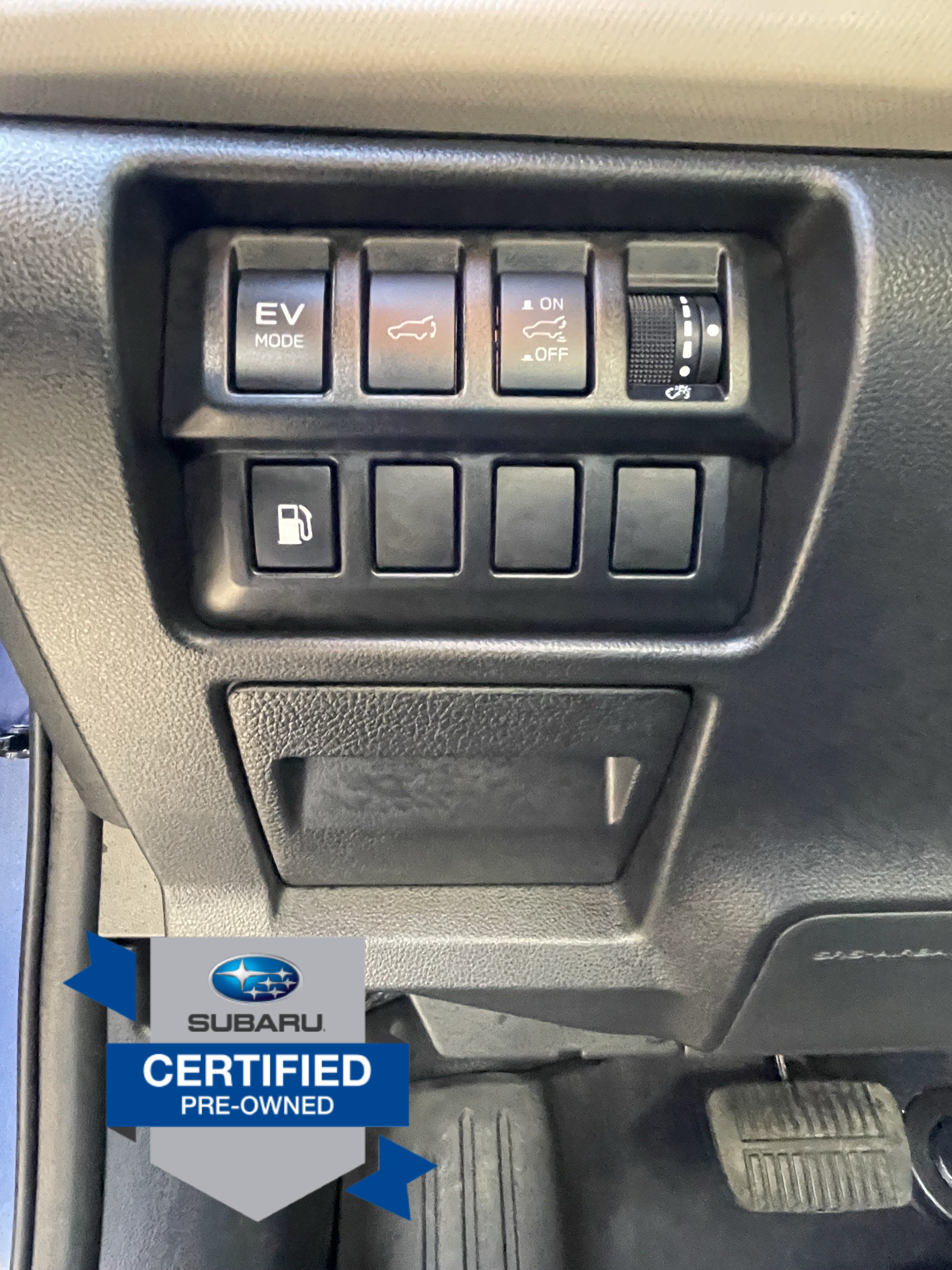 Used 2025 Subaru Forester Premium AWD/4WD image 24