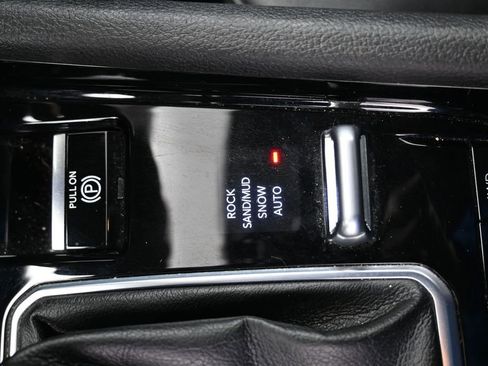 Used 2022 Jeep Compass Trailhawk w/ Trailhawk Convenience Group AWD/4WD image 15