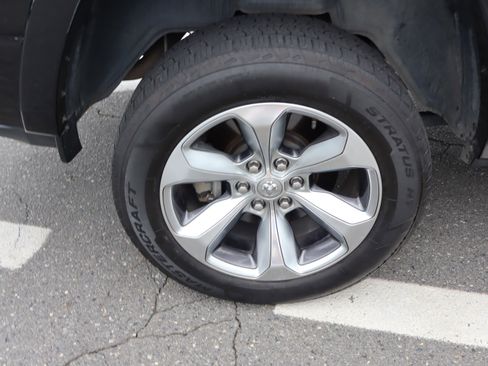Used 2022 RAM 1500 Limited AWD/4WD image 37