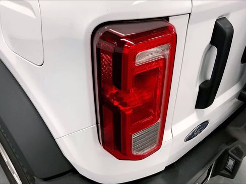 New 2025 Ford Bronco Base image 15