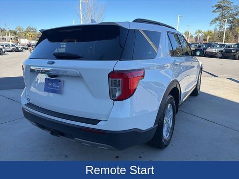 Used 2021 Ford Explorer XLT w/ Equipment Group 202A image 9