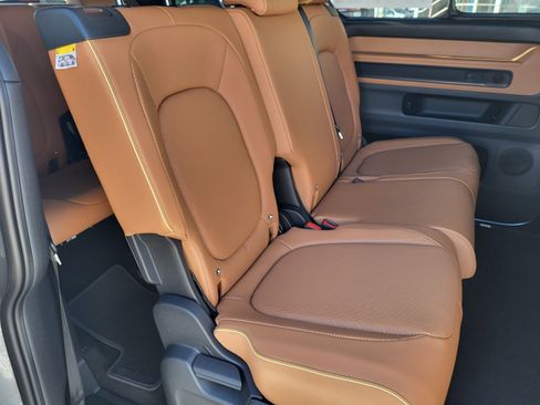 New 2025 Volkswagen ID. Buzz Pro S image 18