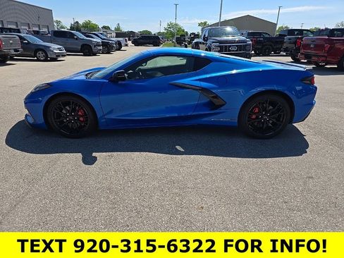 Used 2024 Chevrolet Corvette Stingray Preferred Cpe RWD image 3
