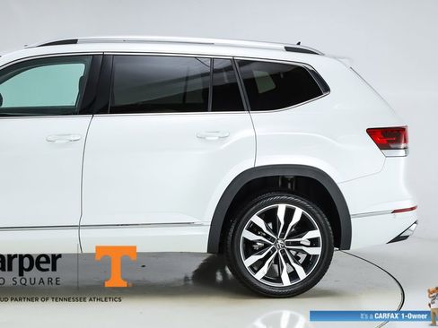 Used 2023 Volkswagen Atlas SEL Premium AWD/4WD image 4