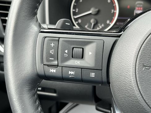 Used 2023 Nissan Rogue SV w/ SV Premium B Package AWD/4WD image 24